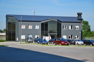 Freileitungen Stahlkonstruktionen Modulgebäude Container Polen